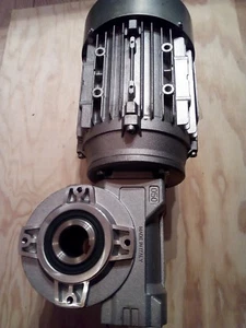 Cambio Lenze HYDROMEC P050FB08C0QB3 i=60 25mm motore CEG MT71A6 STD 0,18 KW - Foto 1 di 9