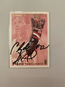 Tarjeta Fleer firmada por Clyde Drexler #5 certificado JSA envío gratuito - Imagen 1 de 2