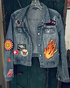 Vintage SHORT DENIM JACKET with EMBROIDERED PATCHES & APPLIQUÉS Size Small - Picture 1 of 5