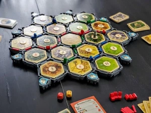 HEX Settler Pack (28 pcs) Magnetic Board Game Organizer Catan Accessory - Picture 1 of 14