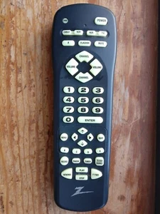 ZENITH MBC 4435 NIGHT VISION GLOW IN THE DARK LARGE REMOTE TESTED WORKING - Picture 1 of 8