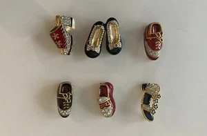 Lote de seis alfileres para zapatos de diamantes de imitación y esmalte - Imagen 1 de 8