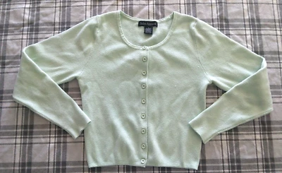 Camisa Suéter Soho Apparel Mujer Botón Frontal Verde Claro Manga Larga Talla Pequeña Foto 1 de 4