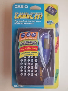 Casio KL-60L EZ Stampante termica per etichette (Label It) - NUOVO/SIGILLATO - Foto 1 di 1