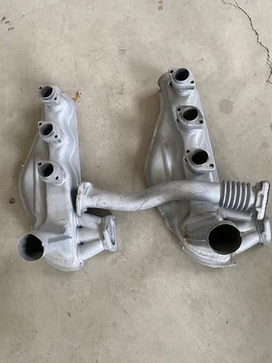 Par de intercambiadores de calor Porsche 911 Carrera con tubo cruzado Foto 1 de 2