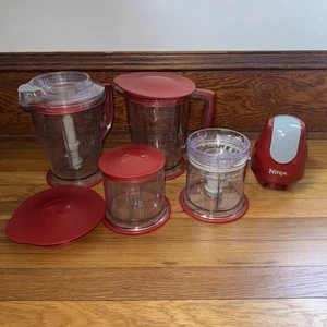 Ninja Food Processor Set Red 4 Containers 5 Lids Works Great - Picture 1 of 22