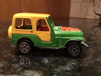 Majorette 吉普车编号 268 绿色带黄色硬上衣 1/54 法国制造近乎完好 — 第 1/4 张图片