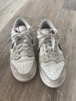 Nike Dunk Low Napolitan W - HF9990-100 Foto 1 de 4