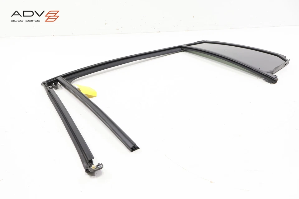 Buick Enclave 2025 puerta trasera izquierda canal de funcionamiento y ventilación vidrio OEM Foto 1 de 4