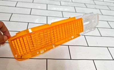 Cubierta de lente de giro indicador luz trasera izquierda genuina Japón Toyota Corona RT80 RT81 Foto 1 de 4