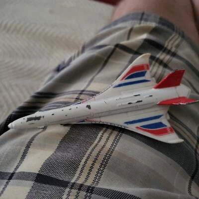 Avión fundido a presión Matchbox Hypersonic Jet Skybusters 2006 rojo/blanco/azul Foto 1 de 4