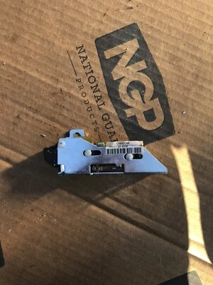 NEW VON DUPRIN 110051-00 33/3527A BTM LATCH ASSY 11005100 110051 00 33-3527A