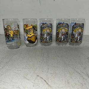 McDonalds Jim Henson Muppets The Great Muppet Caper 5 vasos 1981 - Imagen 1 de 4