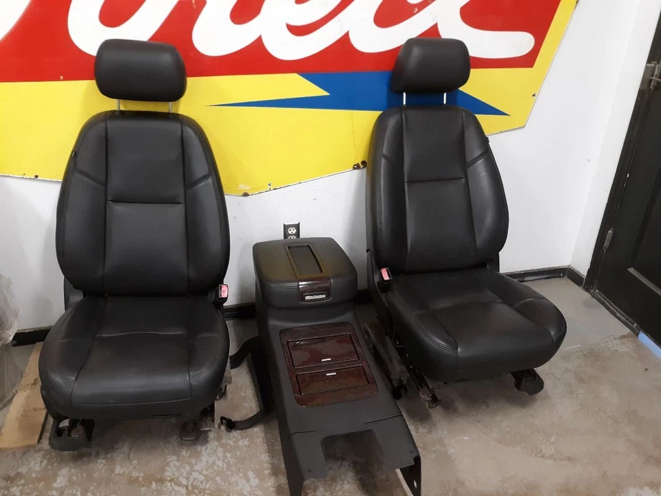 12-14 CADILLAC ESCALADE Front Set Pair Seats With Console Driver Passenger - Image 1 of 4