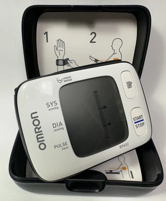 Omron Healthcare BP652N Wrist Blood Pressure Monitor - Image 1 of 4