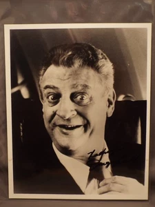 Imagen autografiada de Rodney Dangerfield 8x10 - Imagen 1 de 4