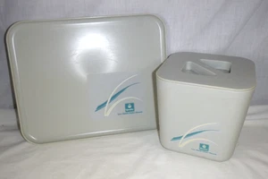 Juego de cubos de hielo y bandejas de plástico Quality Inn Hotel de colección ¡BONITO! - Imagen 1 de 7