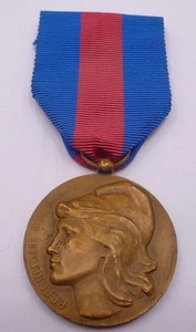 France / french cross for voluntary military service medal bronze class 1975 - Picture 1 of 4