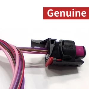 SKODA Genuine 4 Pin Plug Wiring Connector 3C0973704 For VW AUDI SEAT - Picture 1 of 3