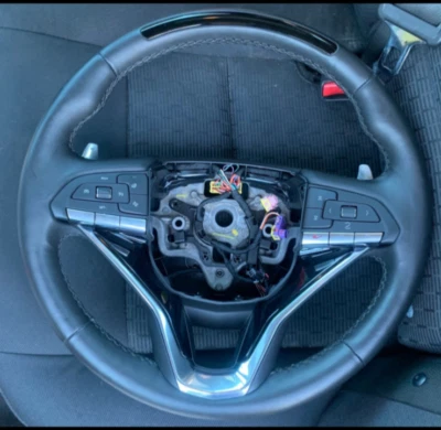 Volante CADILLAC XT4 22 23 Foto 1 de 4