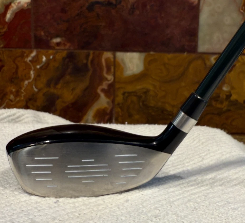 Madera de calle Warrior RH #3 - 19 grados con varilla de grafito Tour 3.1 para mano derecha Foto 1 de 4