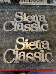 Lote De 2 Vintage 1975-76-77-78-79-1980 GMC Sierra Classic emblema 14013796 - Imagen 1 de 13