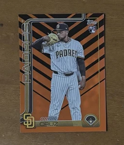 2025 Topps Update Orange and Black Foil Holiday Rookie #US90 Omar Cruz Padres - Bild 1 von 2