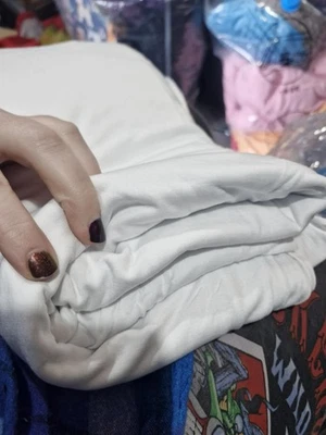 stretch white cotton - 1.5 mts x 3 mts - Image 1 of 2