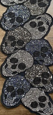 Tahari 万圣节 串珠 银色 骷髅 桌亚军 死亡节 哥特式 黑色 — 第 1/4 张图片