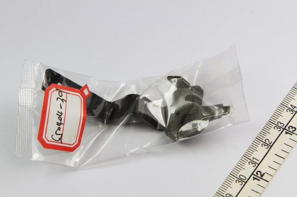 S50404-301 THREAD CUTTER KNIVES FOR BROTHER HE-800A SEWING MACHINE - Image 1 of 1