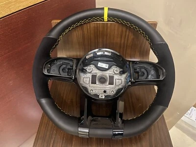 Mercedes CLA 2019-2022 W205 CLS W167 C43 C63 GT VOLANTE AMG Foto 1 de 4