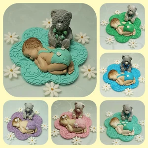 Baby mit Teddy Aufleger Zuckerfigur Taufe Geburtstag Tortendeko Fondant s. Foto - Bild 1 von 5