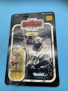 Star Wars Empire Strikes Back Yoda Figure New On Card - Picture 1 of 8