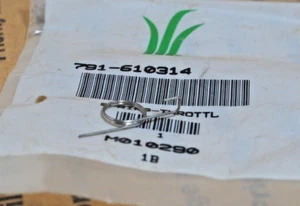 CUB CADET TRIMMER 791-610314 Throttle Spring CC3075 CC3000 CC2025 CC2000 NEW - Picture 1 of 1