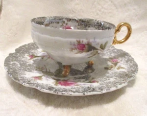 Vintage~Ceramica Ucagco~Tazza e piattino~Giappone~Piede~Dorato~Rose - Foto 1 di 12