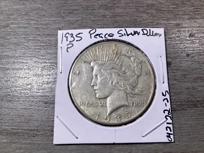 1935 Peace Silver Dollar Key Date in VF Condition Philadelphia Mint 042122 25qe - Image 1 of 4