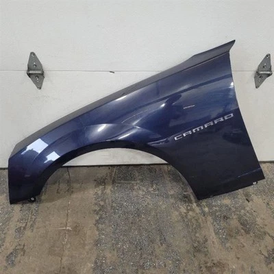 Chevrolet Camaro LH 2010-2015 guardabarros izquierdo conductor azul imperial usado 11 Foto 1 de 4