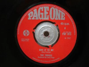 The Troggs: Give It To Me 1967 7" - Imagen 1 de 3