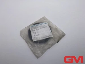 Siemens Inductive Proximity Switch Bero 3RG4012-0JB00 - Picture 1 of 7