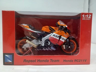 Новый Ray Repsol Honda Team Honda RC211V Rider: Daniel Pedrosa 2006 1:12 литой  - Изображение 1 из 4