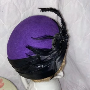 Mr Charles Hat Michael Howard Vintage Women's Black Purple Felt + Plume 23" #hb2 - Picture 1 of 16