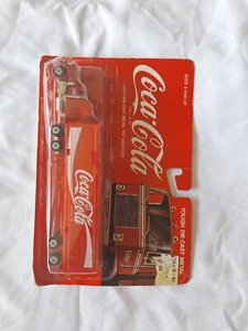 Coca-Cola 1967 Die-cast Metal 18 wheeler red truck - Picture 1 of 2