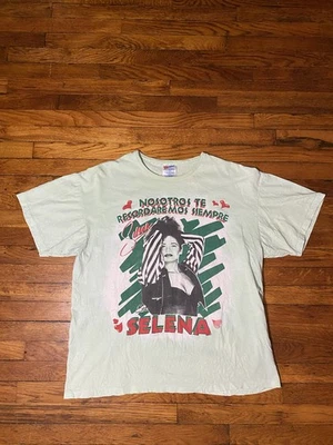 Camiseta Vintage Años 90 Selena Quintanilla Nosotros Te Recordaremos Siempre Talla XL Foto 1 de 4