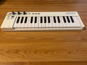 Arturia KeyStep - 32-Key Controller & Sequencer - USB/MIDI/CV Keyboard - Picture 1 of 6