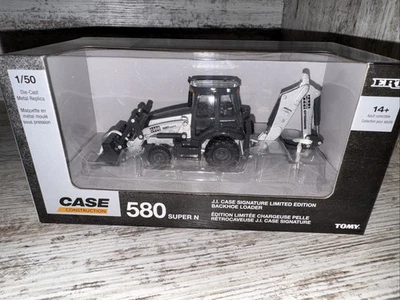 1/50  Scale JI Case 580 Super N Backhoe Loader Silver Signature Limited Edition - Image 1 of 4