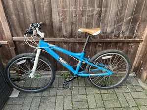 Kids bike - Picture 1 of 5