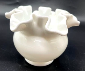 Fenton Milk Glass Ruffle Rose Bowl Vase Crimped Rim Smooth Vintage 3.5in - Picture 1 of 8
