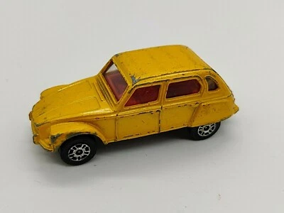 AUTO CORGI JUNIORS CITROEN DYANE GIALLA MADE IN GT BRITAIN ECH 1:60 - Immagine 1 di 4