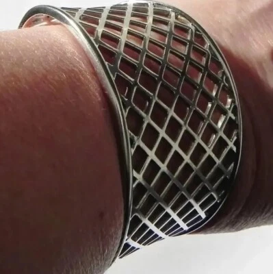 Gorgeous ELLE designer 36g sterling silver 925 ruby accent cuff bangle bracelet - Image 1 of 4