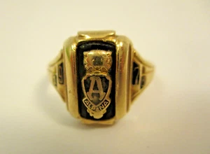Vintage 1978 10K Gold Green Stone Class Ring Alpena High School Michigan Size 6 - Picture 1 of 8